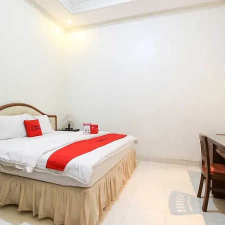 RedDoorz plus @ Tegal Panggung-2